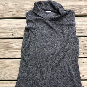 Loft- Sleeveless turtleneck